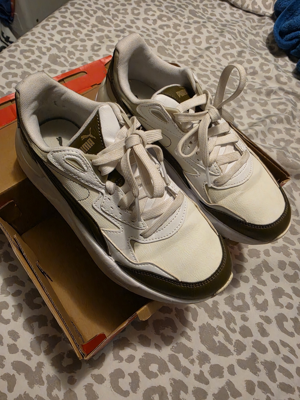 Puma Women's White and Olive Low-Top Sneakers